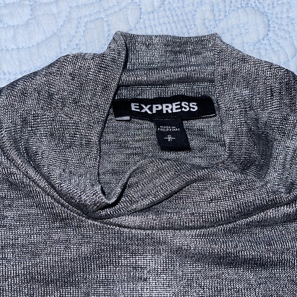 Express - Top - Picture 3 of 6
